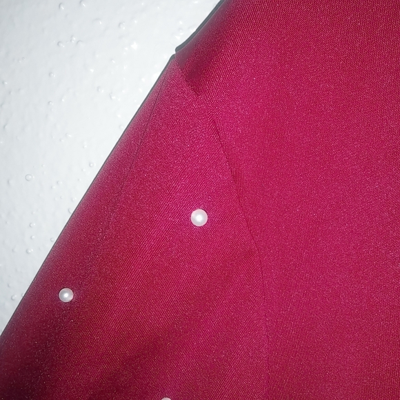 Beautiful M Queen Gold Pearls Adorned Maroon Lounge Outfit 2 Piece Set - Picture 4 of 9